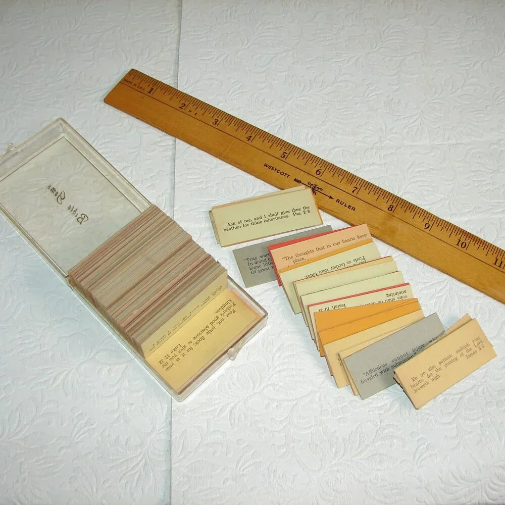 Vintage 'Bible Gems' Pack of 130 Cards / 260 Verses & Quotes in Clear Case - Picture 2 of 6